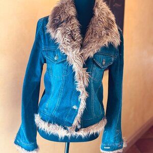 NWOT - Vintage Y2K XOXO Jeans Faux Fur Trim Denim Jacket – Size M